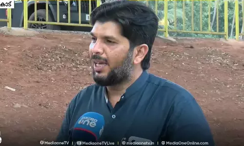 കാസർകോട്ട് വോട്ടിങ് യന്ത്രം ഹാക്ക് ചെയ്യാൻ പണം ആവശ്യപ്പെട്ടെന്ന് പരാതി; പ്രതിരോധത്തിലായി യുഡിഎഫ് കാസർകോട്ട് വോട്ടിങ് യന്ത്രം ഹാക്ക് ചെയ്യാൻ പണം ആവശ്യപ്പെട്ടെന്ന് പരാതി; പ്രതിരോധത്തിലായി യുഡിഎഫ്
