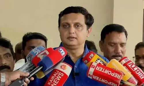 വൈദ്യുതി പ്രതിസന്ധി സർക്കാരിന്റെ വിസ്മയം; വഖഫ് വിഷയത്തിൽ മുസ്ലിം ലീഗിന് ഇരട്ടത്താപ്പെന്ന് മുഹമ്മദ് റിയാസ് വൈദ്യുതി പ്രതിസന്ധി സർക്കാരിന്റെ വിസ്മയം; വഖഫ് വിഷയത്തിൽ മുസ്ലിം ലീഗിന് ഇരട്ടത്താപ്പെന്ന് മുഹമ്മദ് റിയാസ്