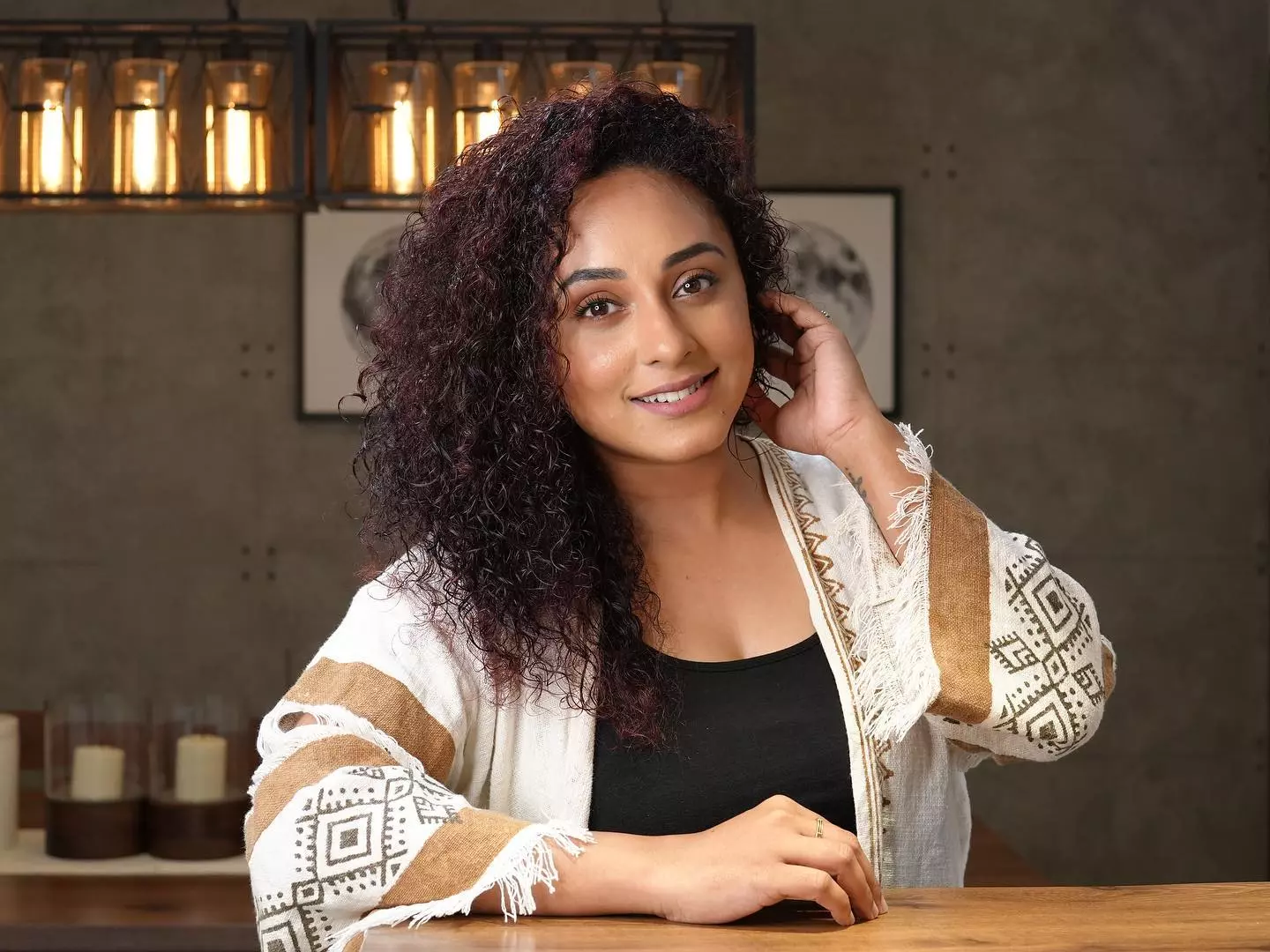 ചെയ്തത് തെറ്റ്, എല്ലാ പാര്ട്ടിയും എനിക്കിഷ്ടമാണ്, ആരുടെയും പോരാട്ടത്തെ ചെറുതാക്കി കണ്ടിട്ടില്ല; വിശദീകരണവുമായി പേളി മാണി ചെയ്തത് തെറ്റ്, എല്ലാ പാര്ട്ടിയും എനിക്കിഷ്ടമാണ്, ആരുടെയും പോരാട്ടത്തെ ചെറുതാക്കി കണ്ടിട്ടില്ല; വിശദീകരണവുമായി പേളി മാണി