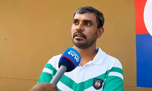 പവർകട്ടിന്റെ പേരിൽ മുഖ്യമന്ത്രിയെ വിമർശിച്ച് ഫേസ്ബുക്ക് പോസ്റ്റ് ഇട്ടതിന് കസ്റ്റഡിയിലെടുത്ത ഫോൺ ഉടമക്ക് തിരിച്ചുനൽകി പവർകട്ടിന്റെ പേരിൽ മുഖ്യമന്ത്രിയെ വിമർശിച്ച് ഫേസ്ബുക്ക് പോസ്റ്റ് ഇട്ടതിന് കസ്റ്റഡിയിലെടുത്ത ഫോൺ ഉടമക്ക് തിരിച്ചുനൽകി