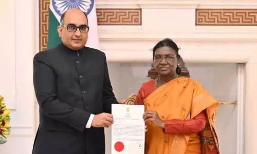 Vipul assumes charge as the new Indian Ambassador to Saudi Arabia; receives letter of appointment from the President. Vipul assumes charge as the new Indian Ambassador to Saudi Arabia; receives letter of appointment from the President.
