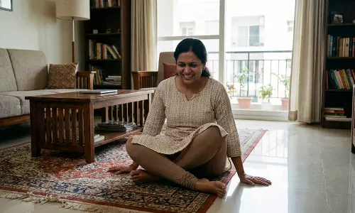 ചമ്രംപടിഞ്ഞ് ഇരിക്കാൻ ബുദ്ധിമുട്ട് തോന്നാറുണ്ടോ? പ്രായമാകുന്നതല്ല, ശരീരം നൽകുന്ന സൂചനയാകാം ചമ്രംപടിഞ്ഞ് ഇരിക്കാൻ ബുദ്ധിമുട്ട് തോന്നാറുണ്ടോ? പ്രായമാകുന്നതല്ല, ശരീരം നൽകുന്ന സൂചനയാകാം