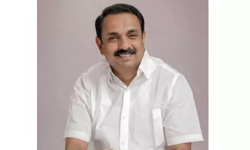 മഴക്കാലത്ത് മുഖ്യമന്ത്രിക്ക് എവിടെയും പോകാൻ പാടില്ലെന്നോ ഭക്ഷണം കഴിക്കാൻ പാടില്ലെന്നോ ഇല്ല; വിഡി സതീശൻ വിരുന്നിൽ പങ്കെടുത്തതിനെ ന്യായീകരിച്ച് കെ.പി നൗഷാദ് അലി എംഎൽഎ മഴക്കാലത്ത് മുഖ്യമന്ത്രിക്ക് എവിടെയും പോകാൻ പാടില്ലെന്നോ ഭക്ഷണം കഴിക്കാൻ പാടില്ലെന്നോ ഇല്ല; വിഡി സതീശൻ വിരുന്നിൽ പങ്കെടുത്തതിനെ ന്യായീകരിച്ച് കെ.പി നൗഷാദ് അലി എംഎൽഎ