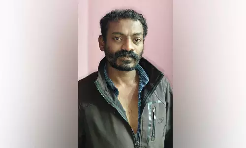 ഓട്ടോക്കൂലിയെച്ചൊല്ലിയ തർക്കത്തിനിടെ ഓട്ടോ ഡ്രൈവർക്ക് വെട്ടേറ്റു ഓട്ടോക്കൂലിയെച്ചൊല്ലിയ തർക്കത്തിനിടെ ഓട്ടോ ഡ്രൈവർക്ക് വെട്ടേറ്റു