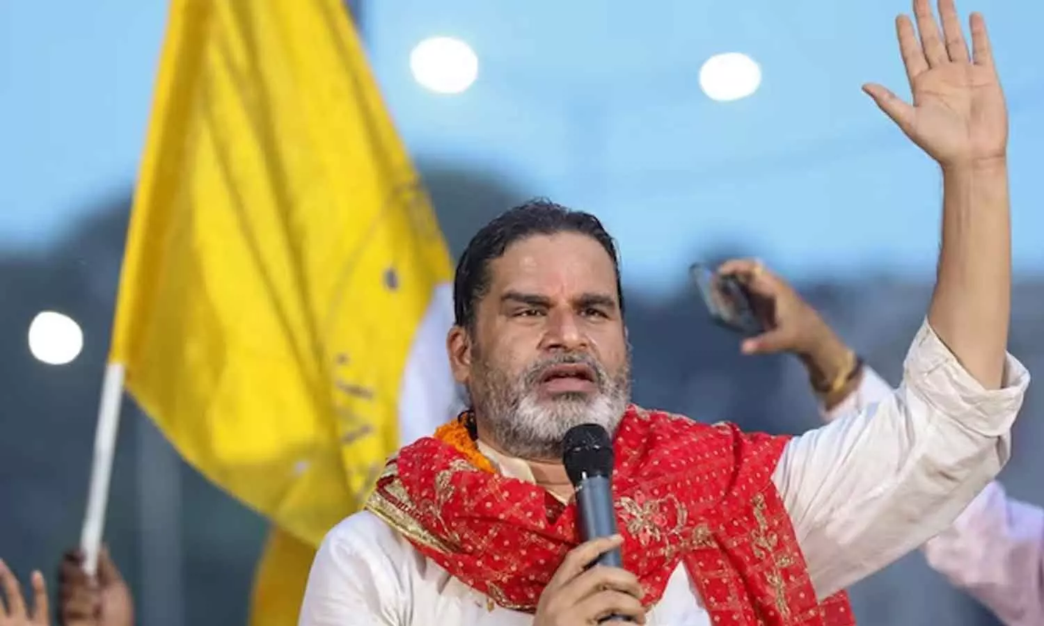 ബിഹാര് ഉപതെരഞ്ഞെടുപ്പ്: ബിജെപിയുടെ സിറ്റിങ് സീറ്റില് പ്രശാന്ത് കിഷോര് മുന്നില് ബിഹാര് ഉപതെരഞ്ഞെടുപ്പ്: ബിജെപിയുടെ സിറ്റിങ് സീറ്റില് പ്രശാന്ത് കിഷോര് മുന്നില്