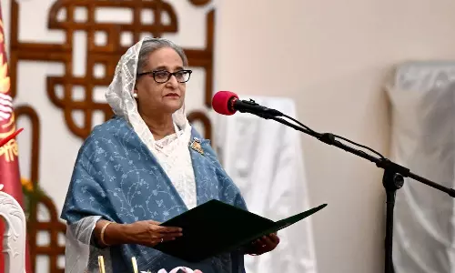 ശൈഖ് ഹസീനയുടെ ഡൽഹിയിലെ മാധ്യമ പരിപാടി: കേന്ദ്ര സർക്കാരിന് പങ്കില്ലെന്ന് വിദേശകാര്യ മന്ത്രാലയം ശൈഖ് ഹസീനയുടെ ഡൽഹിയിലെ മാധ്യമ പരിപാടി: കേന്ദ്ര സർക്കാരിന് പങ്കില്ലെന്ന് വിദേശകാര്യ മന്ത്രാലയം