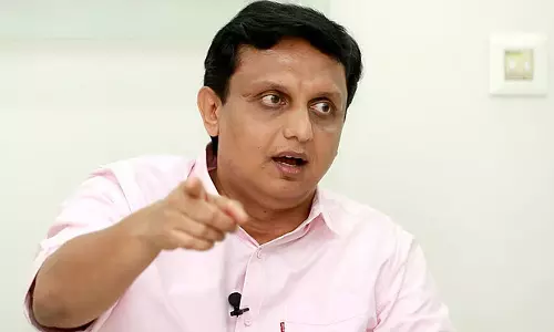 pa muhammed riyas post on vd savarkar question