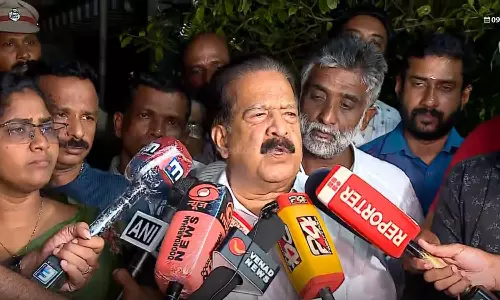 ഗുണ്ടകളുടെ അഴിഞ്ഞാട്ടം അനുവദിക്കില്ല, പോറ്റിവളർത്തുന്നവരും മര്യാദയ്ക്കിരിക്കണം: ആഭ്യന്തരമന്ത്രി ഗുണ്ടകളുടെ അഴിഞ്ഞാട്ടം അനുവദിക്കില്ല, പോറ്റിവളർത്തുന്നവരും മര്യാദയ്ക്കിരിക്കണം: ആഭ്യന്തരമന്ത്രി