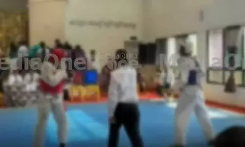 തൈക്കോണ്ടോ മത്സരത്തിനിടെ വിദ്യാർത്ഥിക്ക് ഗുരുതര പരിക്ക്; വിദഗ്ധ ചികിത്സയ്ക്കായി കൊച്ചിയിലെത്തിച്ചു തൈക്കോണ്ടോ മത്സരത്തിനിടെ വിദ്യാർത്ഥിക്ക് ഗുരുതര പരിക്ക്; വിദഗ്ധ ചികിത്സയ്ക്കായി കൊച്ചിയിലെത്തിച്ചു