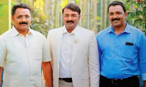 മുട്ടില് മരം മുറി: അഗസ്റ്റിന് സഹോദരങ്ങള്ക്ക് വാറൻ്റ് മുട്ടില് മരം മുറി: അഗസ്റ്റിന് സഹോദരങ്ങള്ക്ക് വാറൻ്റ്