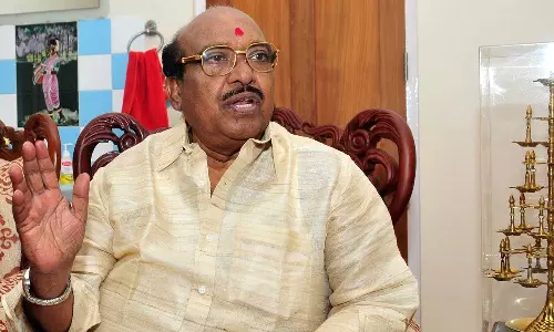 മൈക്രോ ഫിനാൻസ് തട്ടിപ്പ് കേസ്: അന്വേഷണ ഉദ്യോഗസ്ഥൻ വെള്ളിയാഴ്ച ഹാജരാകണമെന്ന് ഹൈക്കോടതി