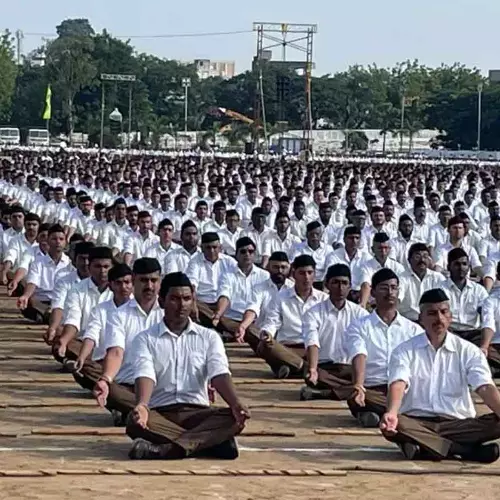 സംഘ്പരിവാർ സംഘടനകളെ തീവ്രവാദ പ്രസ്ഥാനങ്ങളായി പ്രഖ്യാപിക്കണം,മോഹൻ ഭാഗവതിനെയും മിലിൻഡ് പാരൻഡെയെയും അറസ്റ്റ് ചെയ്യണം; അമിത്ഷാക്ക് കത്തയച്ച് മുൻ ആർഎസ്എസ് പ്രവർത്തകൻ