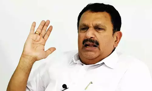 സ്റ്റേഡിയം നവീകരിച്ചതും വരാത്ത മെസ്സി വരുമെന്ന് പറഞ്ഞതും സർക്കാർ അന്വേഷിക്കും: മന്ത്രി കെ.മുരളീധരന് സ്റ്റേഡിയം നവീകരിച്ചതും വരാത്ത മെസ്സി വരുമെന്ന് പറഞ്ഞതും സർക്കാർ അന്വേഷിക്കും: മന്ത്രി കെ.മുരളീധരന്