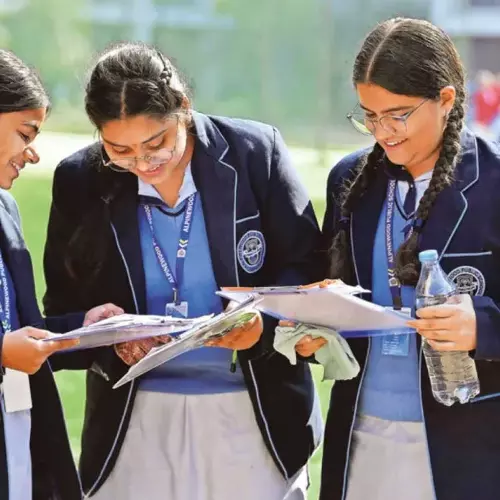 ത്രിഭാഷാ നയം പുനഃപരിശോധിക്കണം; സിബിഎസ്ഇ നിലപാടിൽ വിയോജിച്ച് സുപ്രിംകോടതി