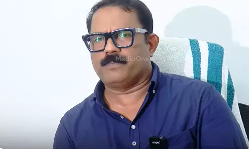 ഞാൻ മണ്ണിൽ ചവിട്ടി വളർന്നതാണ്, വഴിയിൽ കാർപ്പറ്റ് വിരിച്ചത് ശ്രദ്ധയിൽ പെട്ടിട്ടില്ല; പരവതാനി വിവാദത്തിൽ മന്ത്രി കെ.എം ഷാജി