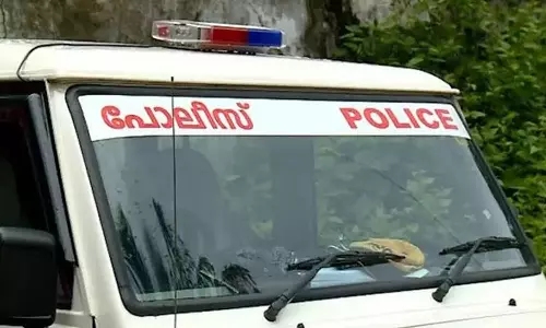 ജയിൽ ചാടിയ പ്രതി ആധാർ കാർഡ് തിരികെ വാങ്ങാൻ പൊലീസ് സ്റ്റേഷനിൽ; പിടിക്കപ്പെടുമെന്ന് ഭയന്ന് ഓടി രക്ഷപ്പെട്ടു ജയിൽ ചാടിയ പ്രതി ആധാർ കാർഡ് തിരികെ വാങ്ങാൻ പൊലീസ് സ്റ്റേഷനിൽ; പിടിക്കപ്പെടുമെന്ന് ഭയന്ന് ഓടി രക്ഷപ്പെട്ടു