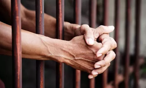 തടവുകാർക്ക് പുറത്തുപോയി ജോലി ചെയ്യാം; രാവിലെ ആറിന് ഇറങ്ങി വൈകിട്ട് തിരിച്ചെത്തണം- വരുന്നത് പുത്തൻ പദ്ധതി തടവുകാർക്ക് പുറത്തുപോയി ജോലി ചെയ്യാം; രാവിലെ ആറിന് ഇറങ്ങി വൈകിട്ട് തിരിച്ചെത്തണം- വരുന്നത് പുത്തൻ പദ്ധതി