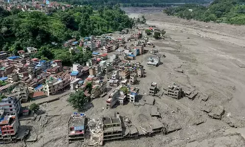 നേപ്പാൾ പ്രളയം: കണ്ടെത്താനുള്ളത് 285 ഇന്ത്യക്കാരെ, മരണം 469 നേപ്പാൾ പ്രളയം: കണ്ടെത്താനുള്ളത് 285 ഇന്ത്യക്കാരെ, മരണം 469