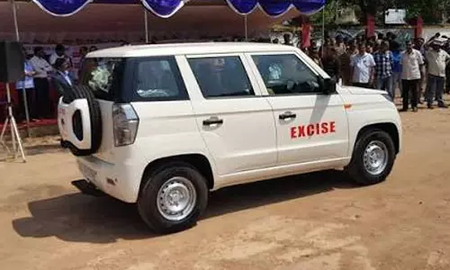 ബാറുകളിലെ മാസപ്പടി; കോട്ടയത്ത് നിയമനം നേടാന് എക്സൈസ് ഉദ്യോഗസ്ഥര്ക്കിടയില് കൂട്ടയിടി ബാറുകളിലെ മാസപ്പടി; കോട്ടയത്ത് നിയമനം നേടാന് എക്സൈസ് ഉദ്യോഗസ്ഥര്ക്കിടയില് കൂട്ടയിടി