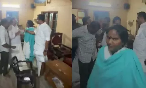ചിറയിന്കീഴിലെ തമ്മിലടി; രമ്യ ഹരിദാസ് എംഎല്എയുടെ പരാതിയില് കേസ് ചിറയിന്കീഴിലെ തമ്മിലടി; രമ്യ ഹരിദാസ് എംഎല്എയുടെ പരാതിയില് കേസ്