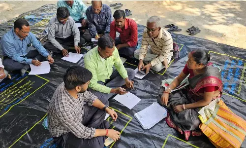 മണിപ്പൂരില് അന്തിമ വോട്ടര്പട്ടിക പ്രസിദ്ധീകരിച്ചു; 1.32 ലക്ഷം വോട്ടര്മാര് പുറത്ത് മണിപ്പൂരില് അന്തിമ വോട്ടര്പട്ടിക പ്രസിദ്ധീകരിച്ചു; 1.32 ലക്ഷം വോട്ടര്മാര് പുറത്ത്