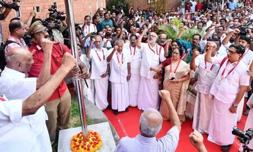 ഡീൽ വിവാദം മുതൽ വെള്ളാപ്പള്ളി വരെ; സിപിഎം വിപുലീകൃത സംസ്ഥാന സമിതിയിൽ നേതൃത്വത്തിന് രൂക്ഷ വിമർശനം ഡീൽ വിവാദം മുതൽ വെള്ളാപ്പള്ളി വരെ; സിപിഎം വിപുലീകൃത സംസ്ഥാന സമിതിയിൽ നേതൃത്വത്തിന് രൂക്ഷ വിമർശനം