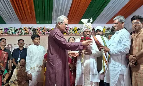 ഛത്തീസ്ഗഢിൽ ബിജെപിക്ക് അപ്രതീക്ഷിത തിരിച്ചടി; മന്ത്രിസഹോദരൻ കോൺഗ്രസിൽ ചേർന്നു ഛത്തീസ്ഗഢിൽ ബിജെപിക്ക് അപ്രതീക്ഷിത തിരിച്ചടി; മന്ത്രിസഹോദരൻ കോൺഗ്രസിൽ ചേർന്നു