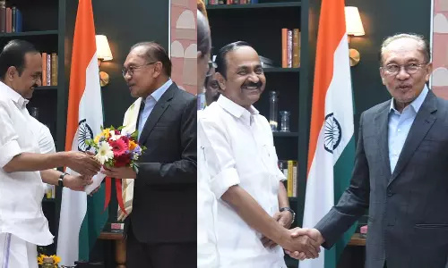 മലേഷ്യൻ പ്രധാനമന്ത്രി അൻവർ ഇബ്രാഹിം മുഖ്യമന്ത്രിയുമായി കൂടിക്കാഴ്ച നടത്തി മലേഷ്യൻ പ്രധാനമന്ത്രി അൻവർ ഇബ്രാഹിം മുഖ്യമന്ത്രിയുമായി കൂടിക്കാഴ്ച നടത്തി