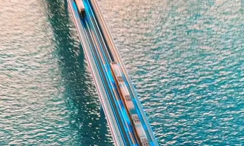 Is a metro line connecting Dubais airports on the way?