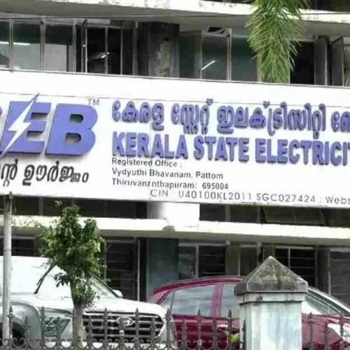 ഉയർന്ന വിലയ്ക്ക് വൈദ്യുതി വാങ്ങും; നാഷണൽ തെർമൽ പവർ കോർപ്പറേഷനെ സമീപിക്കാൻ സർക്കാർ