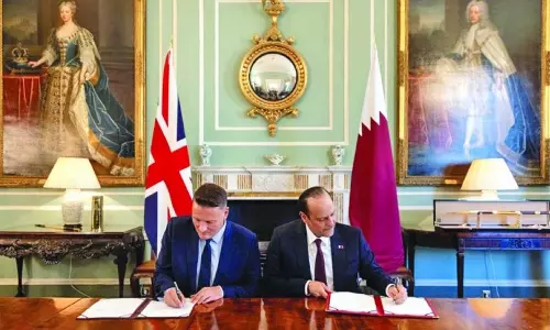 Qatar-UK defense cooperation agreement to continue; crucial meeting in London. Qatar-UK defense cooperation agreement to continue; crucial meeting in London.