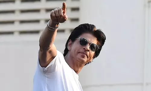 Shah Rukh Khan Starts His Day With 3 Cups Of Coffee Shah Rukh Khan Starts His Day With 3 Cups Of Coffee