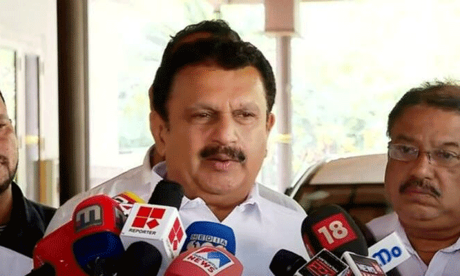 ശബരിമല സ്വര്ണക്കൊള്ള കേസ്: കുറ്റപത്രം സമര്പ്പിക്കാന് വൈകുന്നത് കൈയ്യുംകെട്ടി നോക്കിനില്ക്കില്ല -മന്ത്രി കെ. മുരളീധരന് ശബരിമല സ്വര്ണക്കൊള്ള കേസ്: കുറ്റപത്രം സമര്പ്പിക്കാന് വൈകുന്നത് കൈയ്യുംകെട്ടി നോക്കിനില്ക്കില്ല -മന്ത്രി കെ. മുരളീധരന്