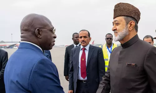 Sultan of Oman visits Angola Sultan of Oman visits Angola