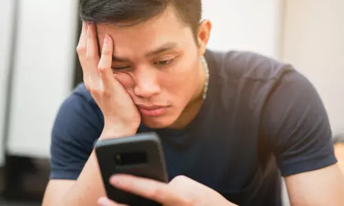 ഫോൺ സ്ലോയായി പണി തരുന്നുണ്ടോ? സ്റ്റോറേജ് മാത്രമല്ല കാരണം, പരിഹാരം ഇതാ! ഫോൺ സ്ലോയായി പണി തരുന്നുണ്ടോ? സ്റ്റോറേജ് മാത്രമല്ല കാരണം, പരിഹാരം ഇതാ!