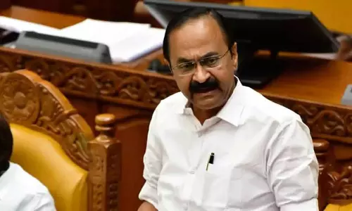തൊഴിലാളികളെ ബാധിക്കാത്ത തരത്തിൽ കേരളത്തിൽ ലേബർ കോഡ് നടപ്പിലാക്കും: മുഖ്യമന്ത്രി തൊഴിലാളികളെ ബാധിക്കാത്ത തരത്തിൽ കേരളത്തിൽ ലേബർ കോഡ് നടപ്പിലാക്കും: മുഖ്യമന്ത്രി