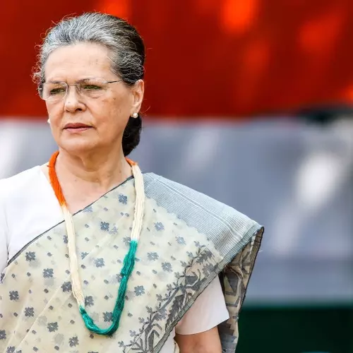 പൗരത്വത്തിന് മുൻപ് വോട്ടർപട്ടികയിൽ പേര് ചേർത്തെന്ന പരാതി; സോണിയ ഗാന്ധിക്ക് തിരിച്ചടി, വിചാരണക്കോടതി ഉത്തരവ് റദ്ദാക്കി
