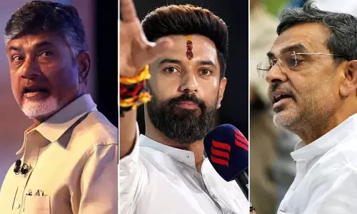 കമ്മീഷന്റെ വിശ്വാസ്യത കാത്തുസൂക്ഷിക്കണം; കേന്ദ്രമന്ത്രിക്ക് പിന്നാലെ മുഖ്യ തെരഞ്ഞെടുപ്പ് കമ്മീഷണറോട് വിശദീകരണം തേടി എൻഡിഎ സഖ്യകക്ഷികളും കമ്മീഷന്റെ വിശ്വാസ്യത കാത്തുസൂക്ഷിക്കണം; കേന്ദ്രമന്ത്രിക്ക് പിന്നാലെ മുഖ്യ തെരഞ്ഞെടുപ്പ് കമ്മീഷണറോട് വിശദീകരണം തേടി എൻഡിഎ സഖ്യകക്ഷികളും
