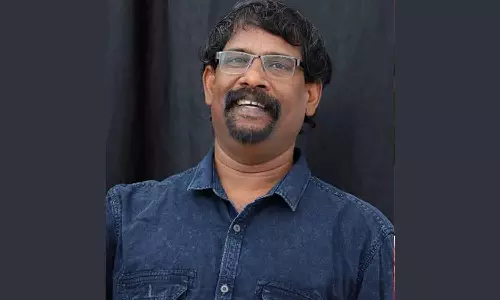 മുസ്ലിംകൾ 10 ശതമാനത്തിൽ കൂടിയാൽ ജനാധിപത്യവും മതേതരത്വവും ഇല്ലാതാവും; ചലച്ചിത്ര അക്കാദമി അംഗം സജീവൻ അന്തിക്കാടിന്റെ സോഷ്യൽ മീഡിയ പോസ്റ്റുകൾ ചർച്ചയാകുന്നു മുസ്ലിംകൾ 10 ശതമാനത്തിൽ കൂടിയാൽ ജനാധിപത്യവും മതേതരത്വവും ഇല്ലാതാവും; ചലച്ചിത്ര അക്കാദമി അംഗം സജീവൻ അന്തിക്കാടിന്റെ സോഷ്യൽ മീഡിയ പോസ്റ്റുകൾ ചർച്ചയാകുന്നു