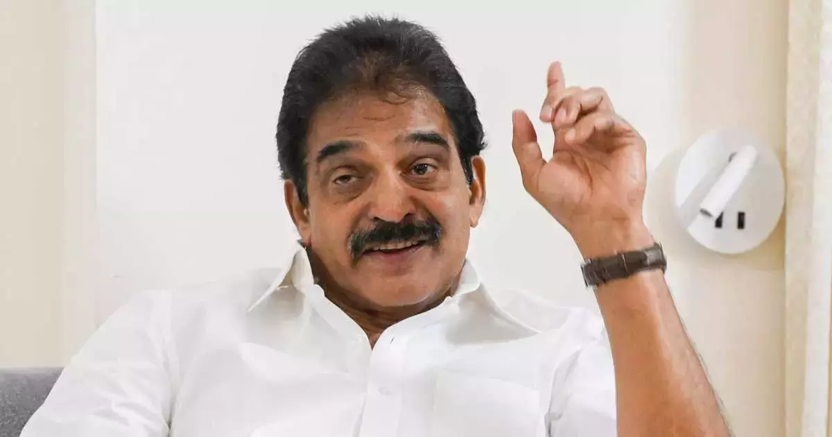 കെ.സി വേണുഗോപാലിനെതിരായ സൈബറാക്രമണം; പ്രതികൾ അഞ്ചുപേരും കോൺഗ്രസ് അനുഭാവികൾ കെ.സി വേണുഗോപാലിനെതിരായ സൈബറാക്രമണം; പ്രതികൾ അഞ്ചുപേരും കോൺഗ്രസ് അനുഭാവികൾ