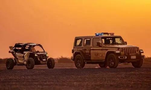 Violators of environmental regulations were apprehended in the Imam Turki Reserve. Violators of environmental regulations were apprehended in the Imam Turki Reserve.