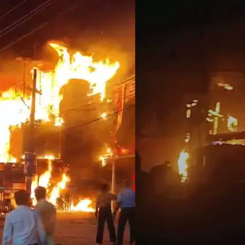 തിരുവനന്തപുരം നെടുമങ്ങാട് വൻ തീപിടിത്തം; ജ്വല്ലറിയും ടെക്സ്റ്റൈൽസും ഉൾപ്പെടെ നാല് കടകൾ കത്തിനശിച്ചു