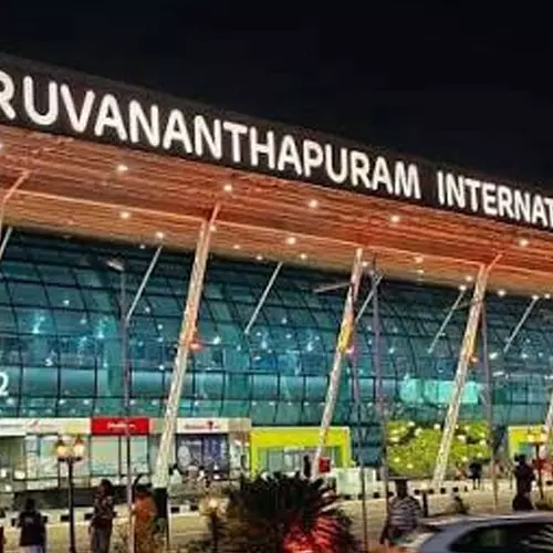 ദമ്പതികളെ തട്ടിക്കൊണ്ടുപോയി; തിരുവനന്തപുരം അന്താരാഷ്ട്ര വിമാനത്താവളത്തില് വീണ്ടും സ്വര്ണ കവര്ച്ച