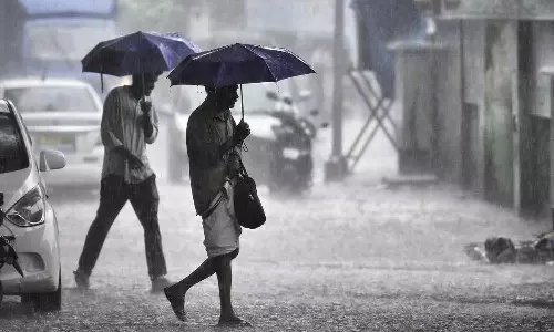 ശക്തമായ മഴയ്ക്ക് സാധ്യത ; സംസ്ഥാനത്ത് ഇന്ന് ഏഴ് ജില്ലകളില് യെല്ലോ അലര്ട്ട് ശക്തമായ മഴയ്ക്ക് സാധ്യത ; സംസ്ഥാനത്ത് ഇന്ന് ഏഴ് ജില്ലകളില് യെല്ലോ അലര്ട്ട്