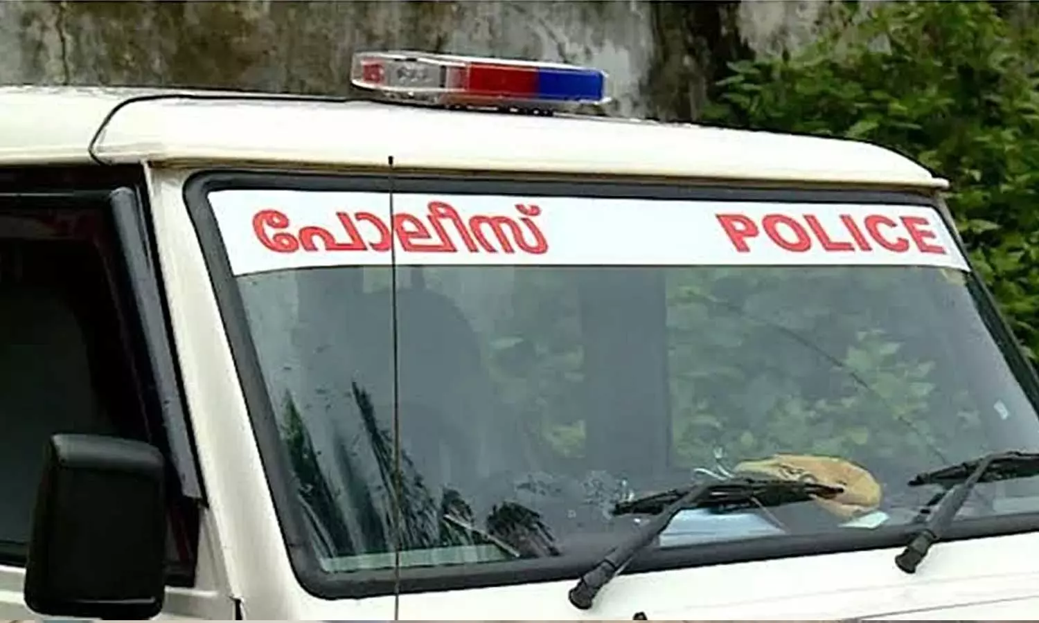 കന്റോൺമെന്റ് എസ്എച്ച്ഒയ്ക്കും എസ്ഐക്കും കാരണം കാണിക്കൽ നോട്ടീസ് കന്റോൺമെന്റ് എസ്എച്ച്ഒയ്ക്കും എസ്ഐക്കും കാരണം കാണിക്കൽ നോട്ടീസ്