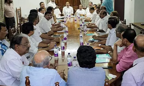 ബോർഡ് കോർപ്പറേഷൻ വിഭജനം: യുഡിഎഫിൽ ധാരണയായി; ലീഗിന് ഇരുപതും കേരള കോൺഗ്രസിന് ഏഴും സ്ഥാനങ്ങൾ ബോർഡ് കോർപ്പറേഷൻ വിഭജനം: യുഡിഎഫിൽ ധാരണയായി; ലീഗിന് ഇരുപതും കേരള കോൺഗ്രസിന് ഏഴും സ്ഥാനങ്ങൾ