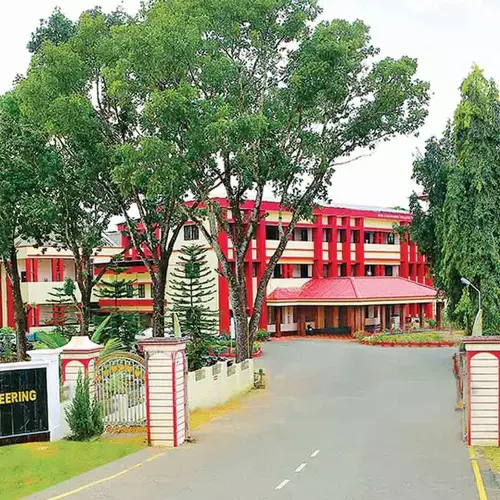 കോതമംഗലത്ത് കോളജ് ഹോസ്റ്റലിൽ നിന്ന് വീണ് വിദ്യാർഥി മരിച്ചു
