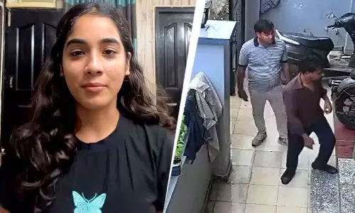 മോഷണം പോയ ഐഫോണിന്റെ പാസ്വേര്ഡ് ചോദിച്ച് കള്ളന്റെ സന്ദേശം; യുവതിയുടെ വെളിപ്പെടുത്തൽ വീഡിയോ വൈറല് മോഷണം പോയ ഐഫോണിന്റെ പാസ്വേര്ഡ് ചോദിച്ച് കള്ളന്റെ സന്ദേശം; യുവതിയുടെ വെളിപ്പെടുത്തൽ വീഡിയോ വൈറല്