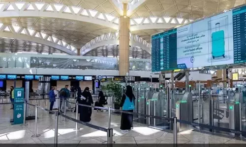 ഹൂതി ആക്രമണം; റിയാദ് വിമാനത്താവളം അടച്ചു