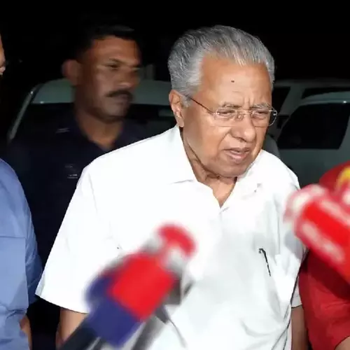 മൂന്നര മണിക്കൂറോളം റോഡിൽ കറക്കി, എട്ട് മണിക്കൂർ നീണ്ട കസ്റ്റഡി; ഇതുകൊണ്ടൊന്നും പ്രക്ഷോഭം തളരില്ലെന്ന് പിണറായി വിജയൻ